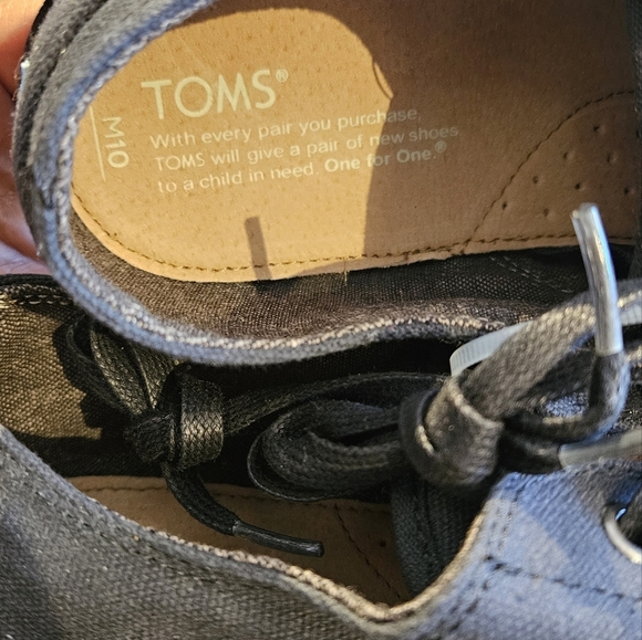 TOMS, MEN SIZE 10 - Picture 11 of 15